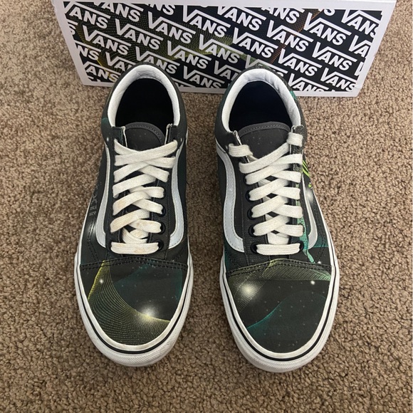 Limited Edition Vans x Journeys 2022 Limitless - Picture 2 of 5